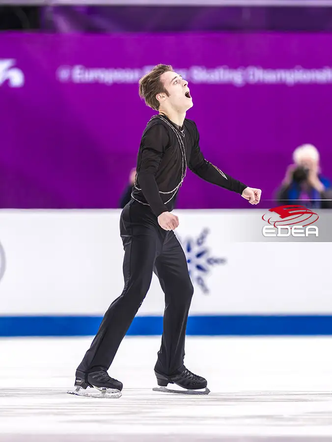 Ice Gallery Skates U.S.
